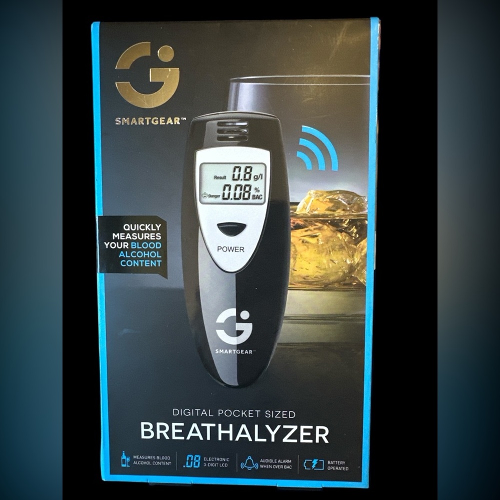 SmartGear Black Digital Pocket-Sized Breathalyzer